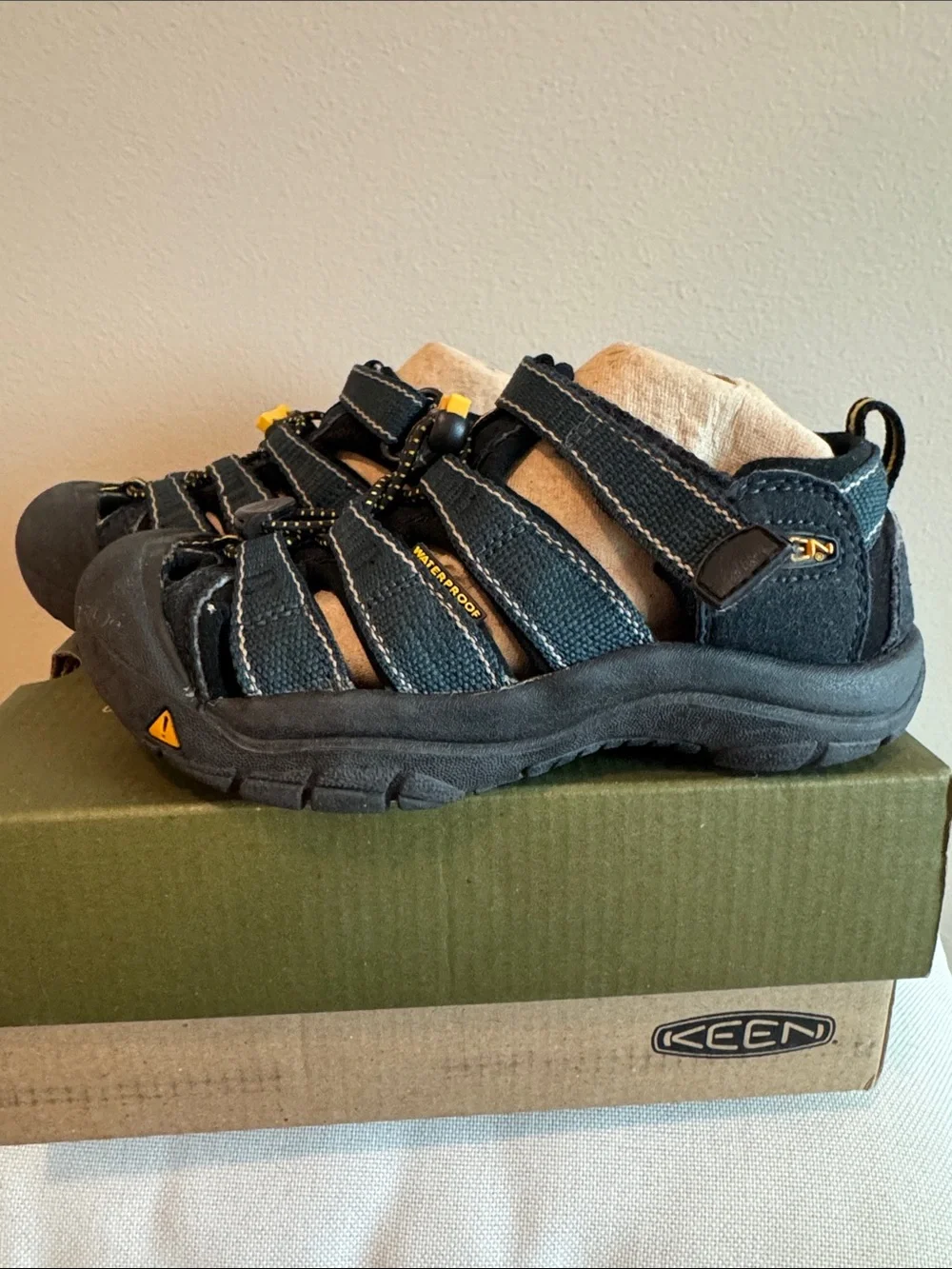 Keen durable closed